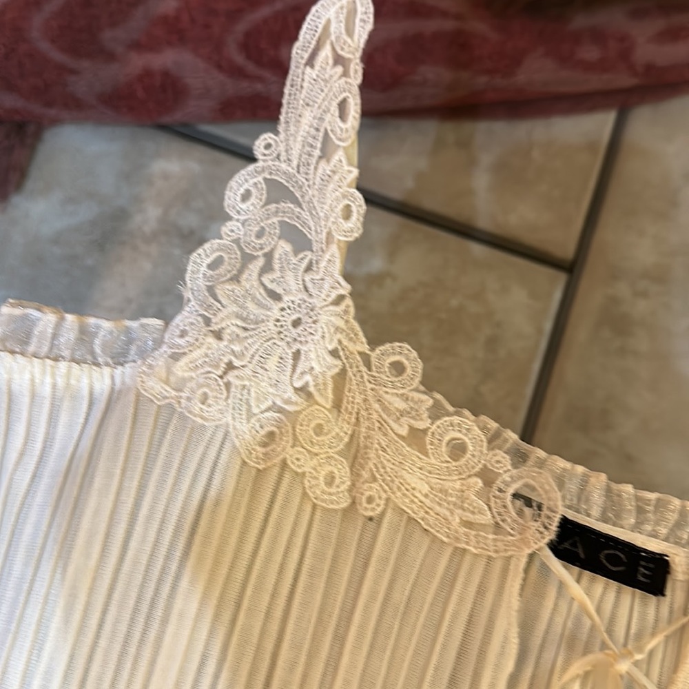Womens strap top - Picture 3 of 4